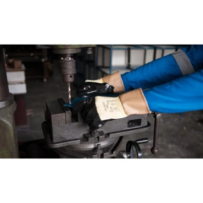 Manusi ActivArmr® 28-329 / Ansell / Textile impregnate in nitril