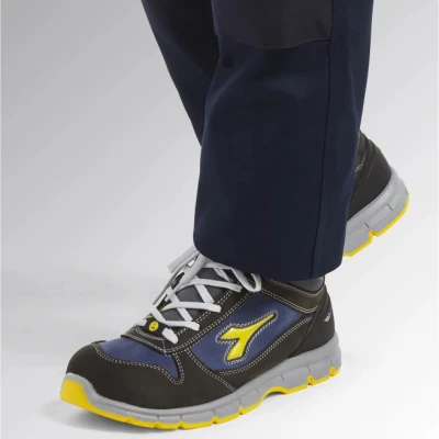 Bocanci de protecție DIADORA RUN II HI S3 SRC ESD / Stenso / Bocanci protectie S3