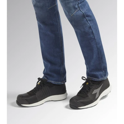 FLY LT MTX LOW S3L FO SR HRO SC ESD / Diadora / Pantofi protectie S3L