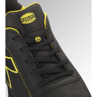 GLOVE MDS MSTR LOW S3S FO HRO SR SC ESD / Diadora / Pantofi protectie S3S