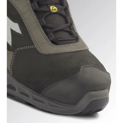 SHARK STA IMP LEAT LOW S3S FO SR SC ESD / Diadora / Pantofi protectie S3S