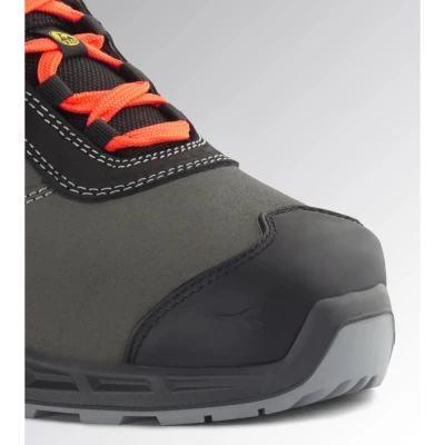 SHARK STA IMP LEAT LOW S3S FO SR SC ESD / Diadora / Pantofi protectie S3S