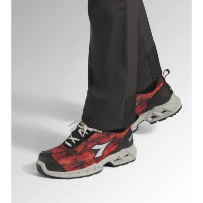 SHARK SI LOW S1PS FO SR SC ESD / Diadora / Pantofi protectie S1PS