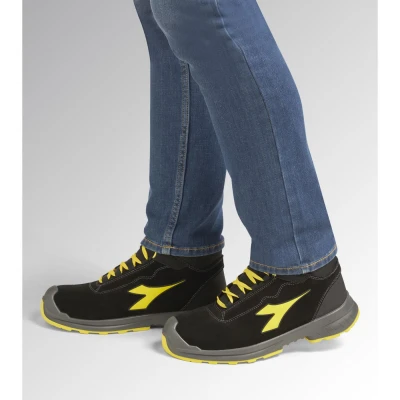 FLASH MID S3S FO SR LG SC ESD / Diadora / Bocanci protectie S3S