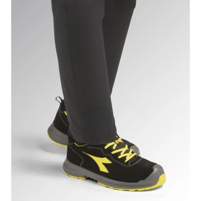 FLASH LOW S3S FO SR LG SC ESD / Diadora / Pantofi protectie S3S