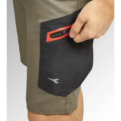 BERMUDA STRETCH 2.0 / Diadora / Pantaloni scurti