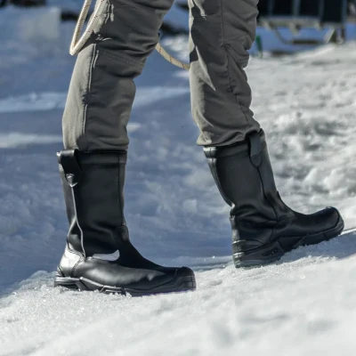 Cizme de protecție din piele WINTER NEW S7S FO CI HI HRO SC SR / Giasco / Incaltaminte protectie de iarna